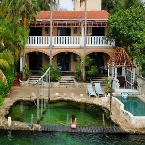 **** Hotel Chez Waffle Mexico